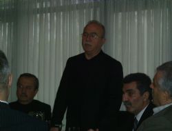 Fransız hükümetini telin